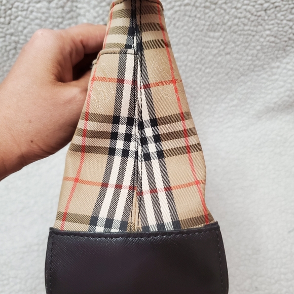 Burberry Handbag - Picture 5 of 9